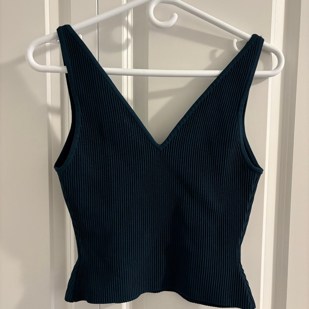 Babaton Sculpt Knit Double V Tank Herbage Green (M)